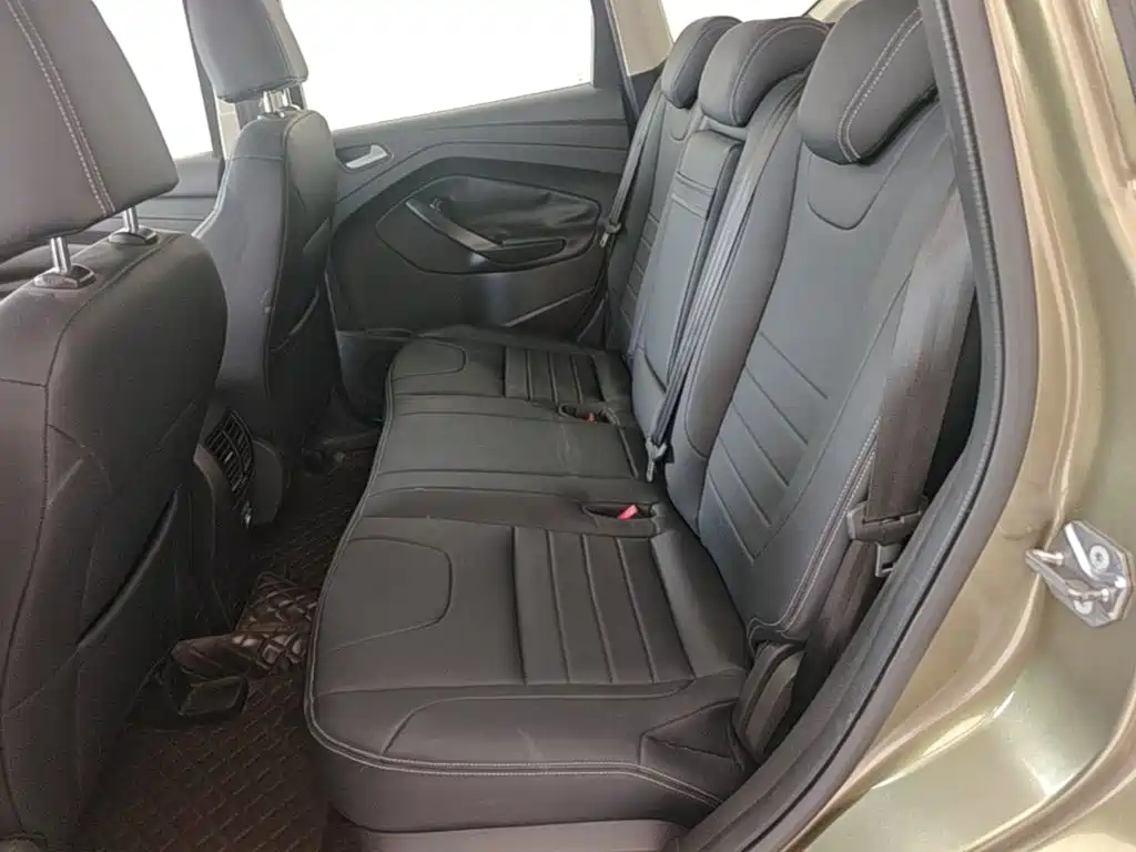 Ford Kuga 2016 — фото 17