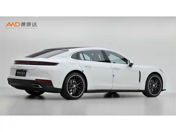Porsche Panamera 2024