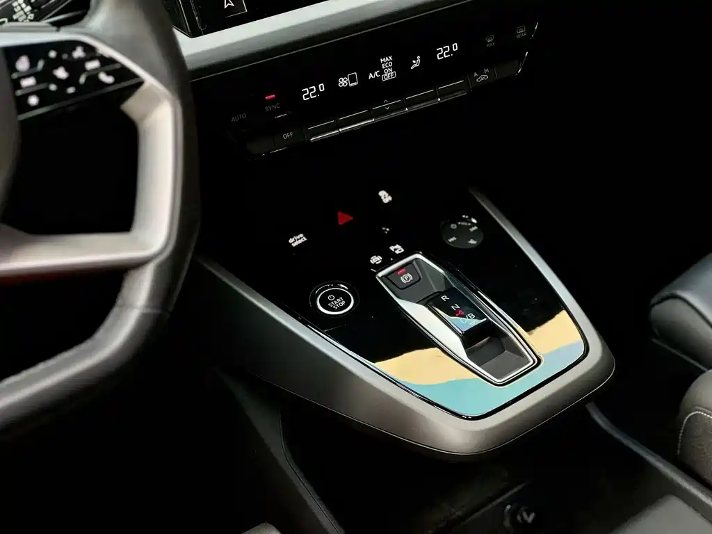 Audi Q5 E-Tron 2024 — фото 10