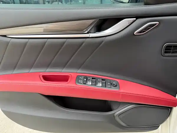 Maserati Ghibli 2022