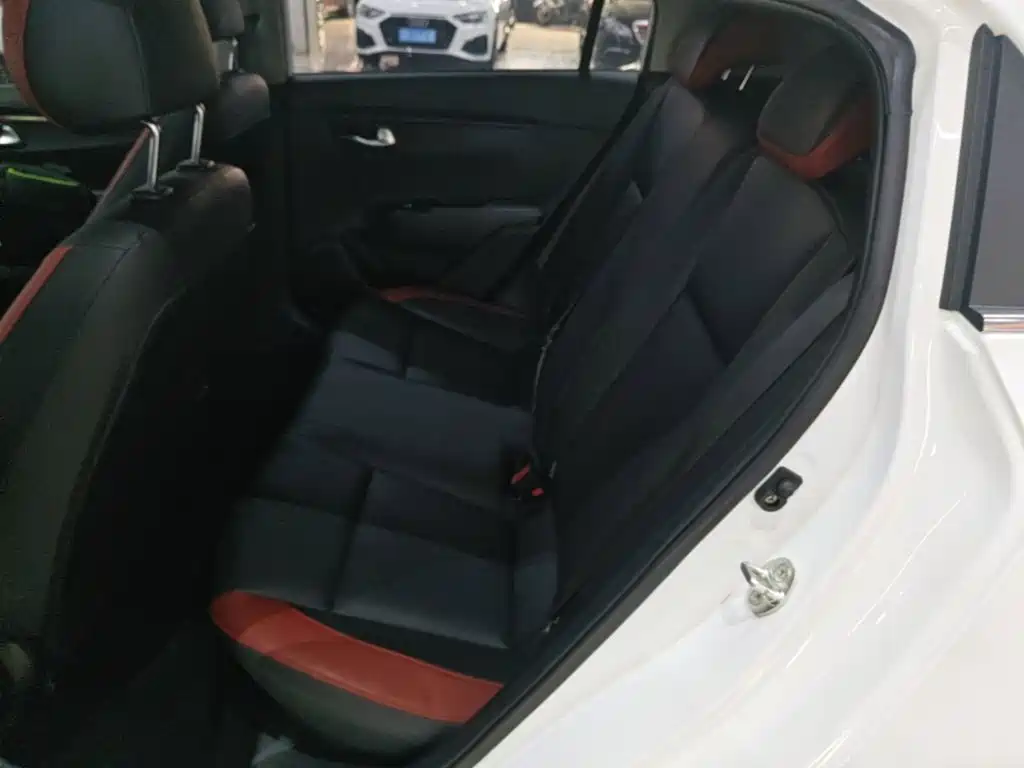 Kia KX CROSS 2019 — фото 17
