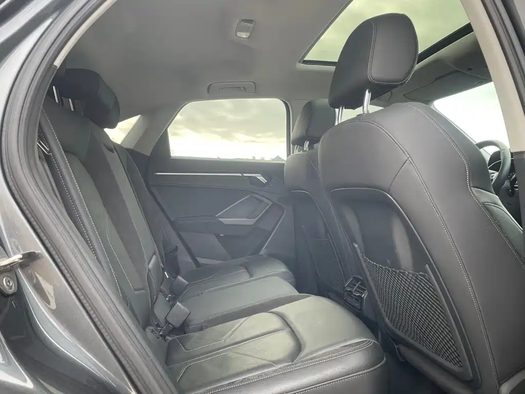 Audi Q3 Sportback 2021 — фото 16