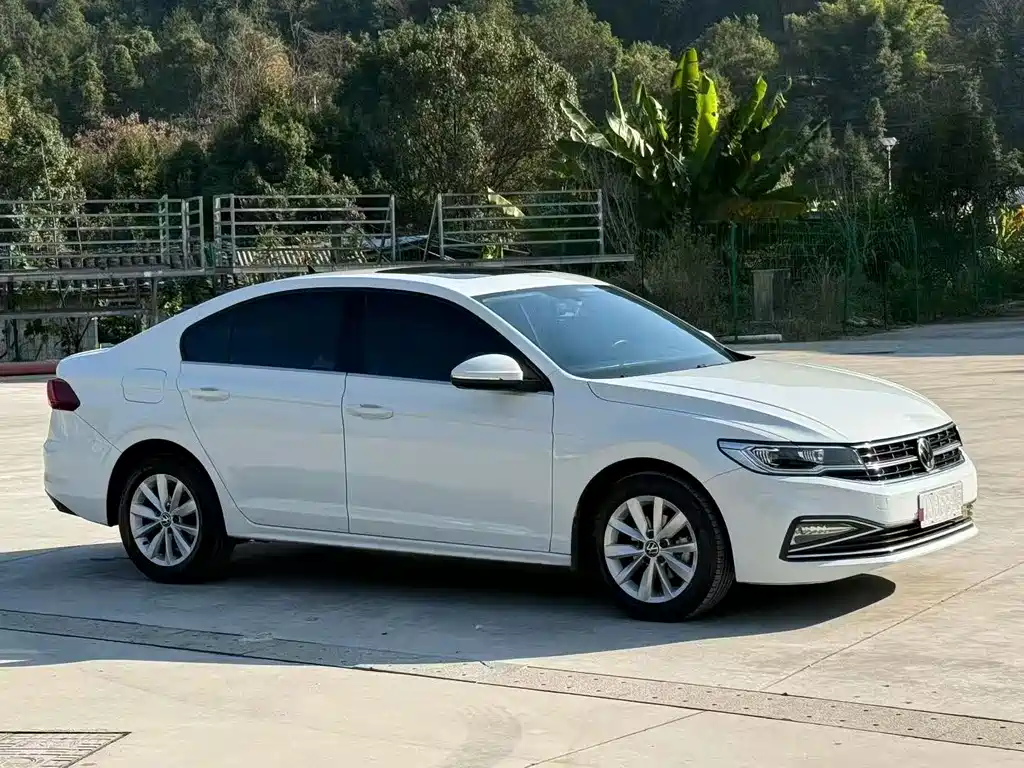 Volkswagen Bora 2021