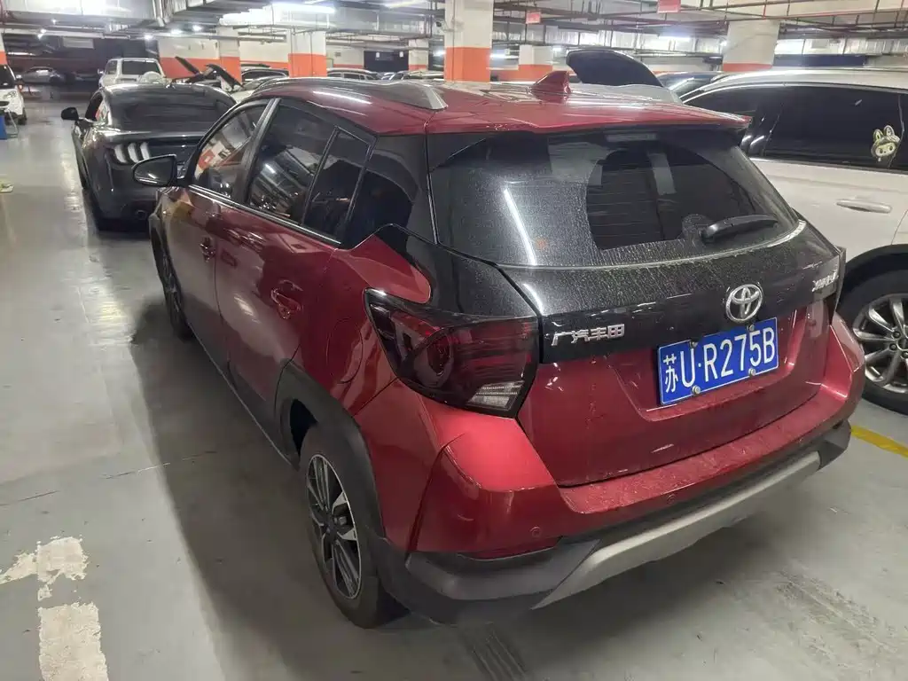 Toyota Yaris L 2023 — фото 9