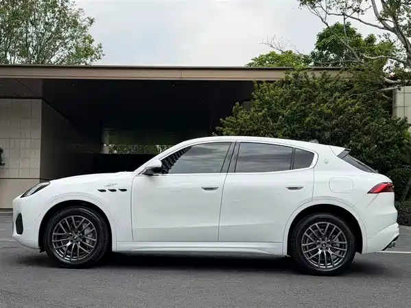 Maserati Grecalegrecale 2023