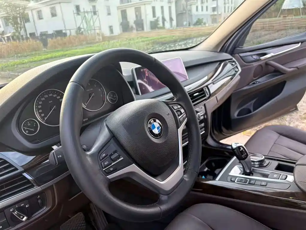 BMW X5 2014 — фото 7