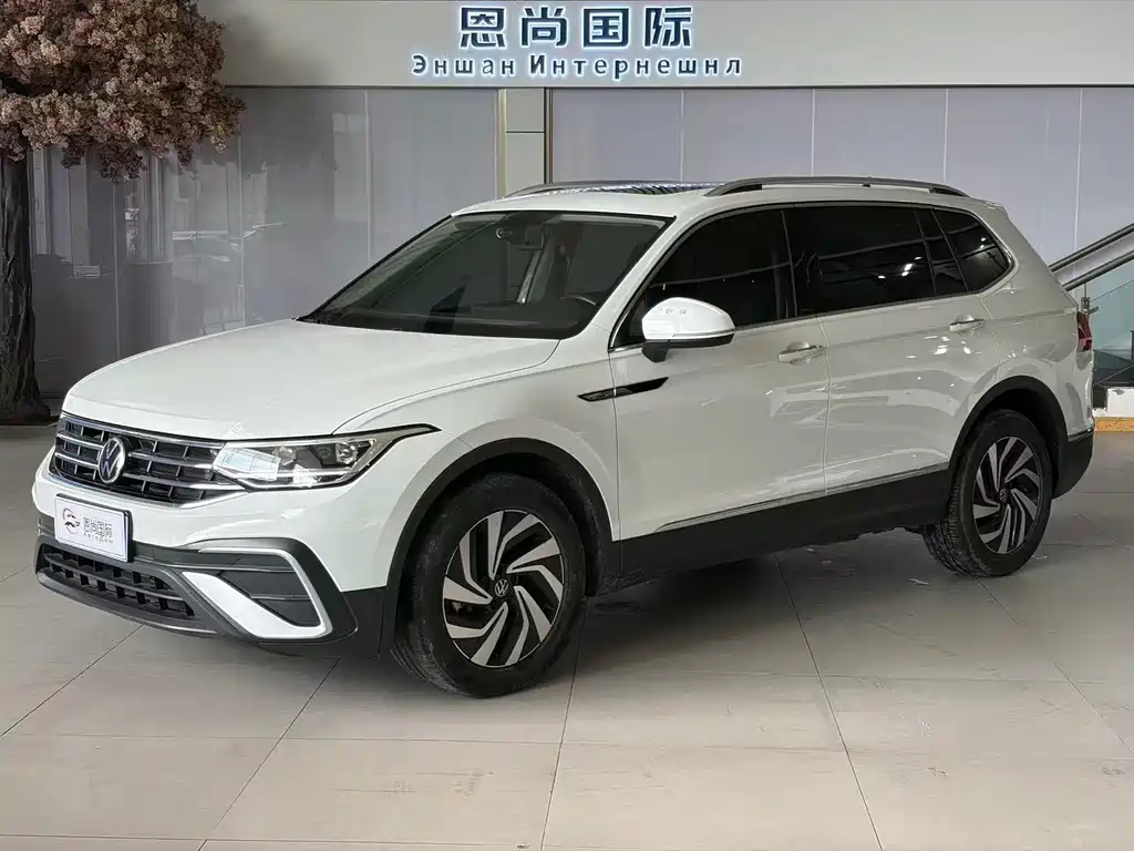Volkswagen Tiguan L 2022