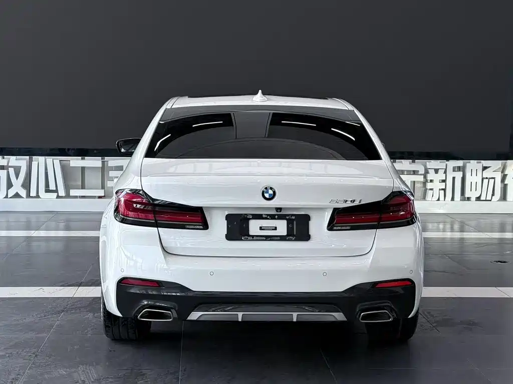 BMW 5 Series 2021 — фото 5