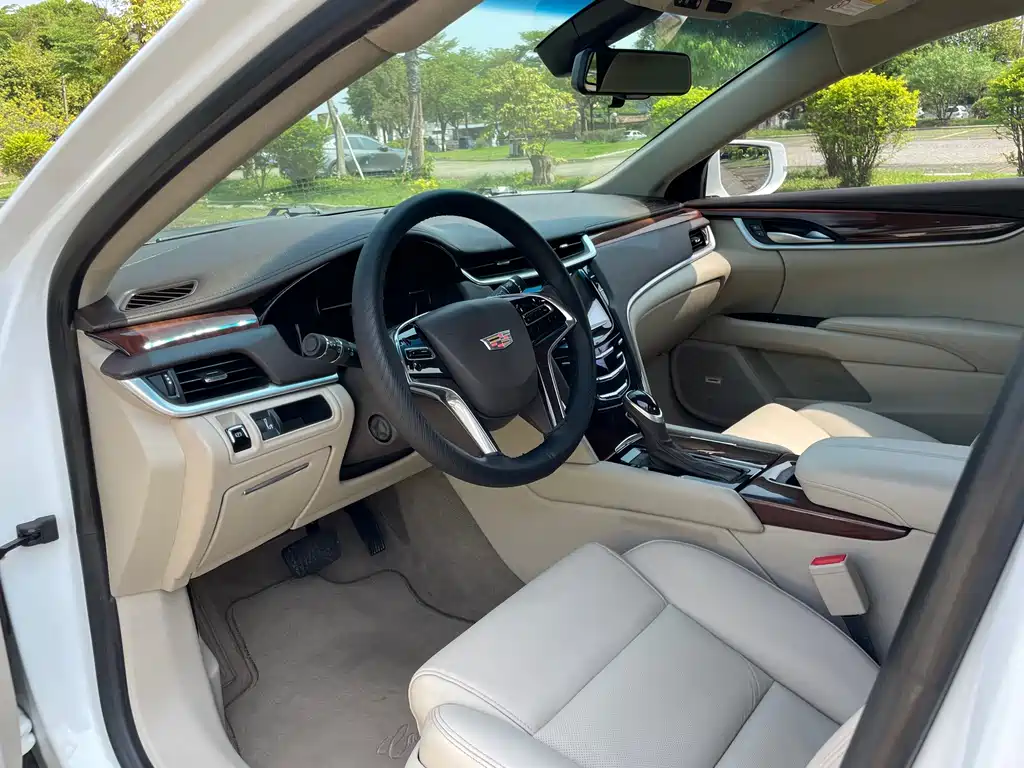 Cadillac XTS 2017 — фото 16