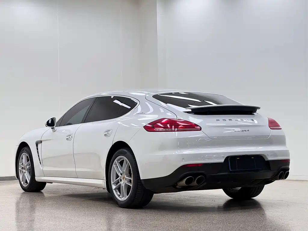 Porsche Panamera 2015 — фото 7