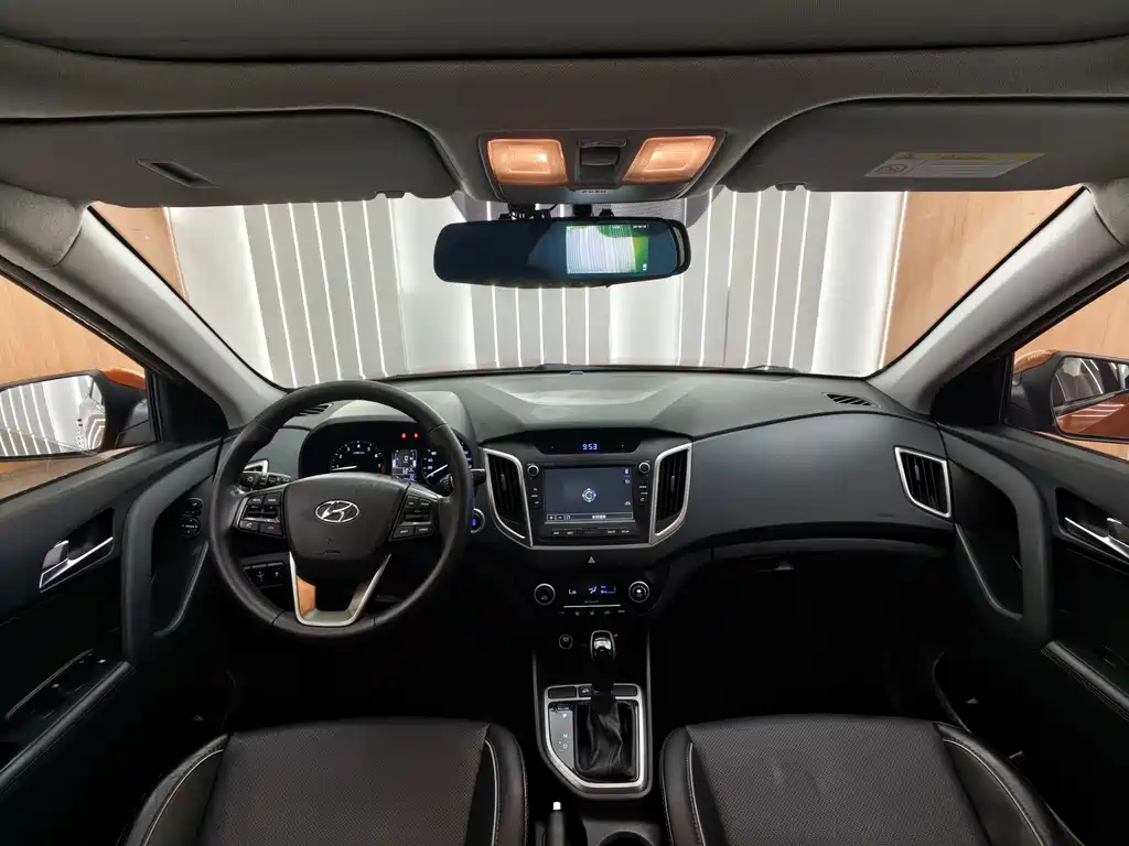 Hyundai ix25 2015 — фото 12