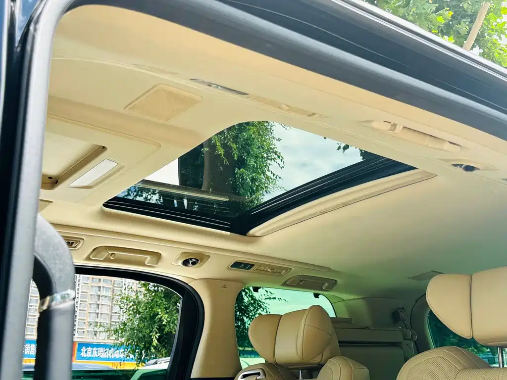 Toyota Alphard 2020 — фото 16