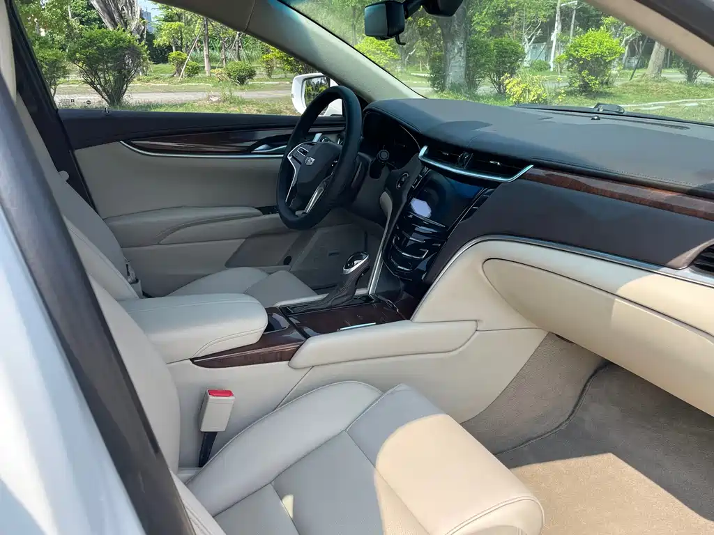 Cadillac XTS 2017 — фото 19