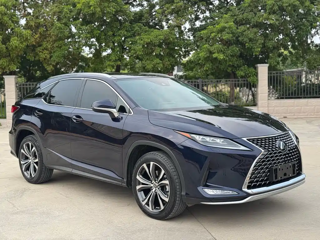 Lexus RX 2021 — фото 1