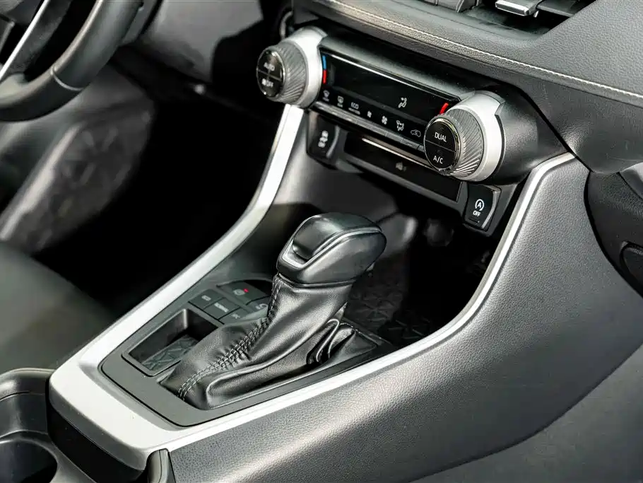 Toyota Wildlander 2024 — фото 18
