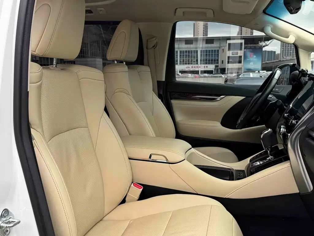 Toyota Alphard 2020 — фото 15