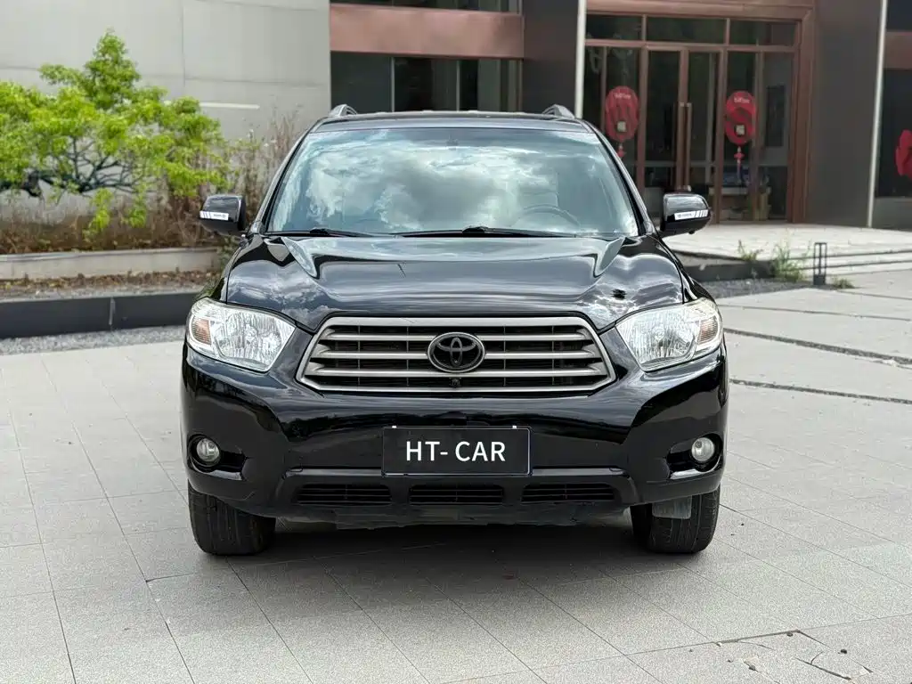 Toyota Highlander 2012 — фото 1