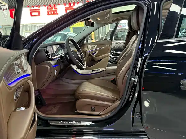 Mercedes-Benz E-Class 2022