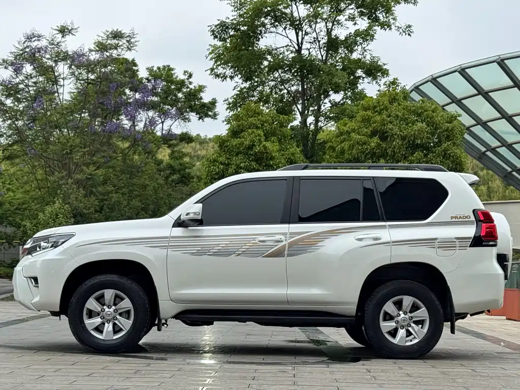 Toyota Prado 2020 — фото 7