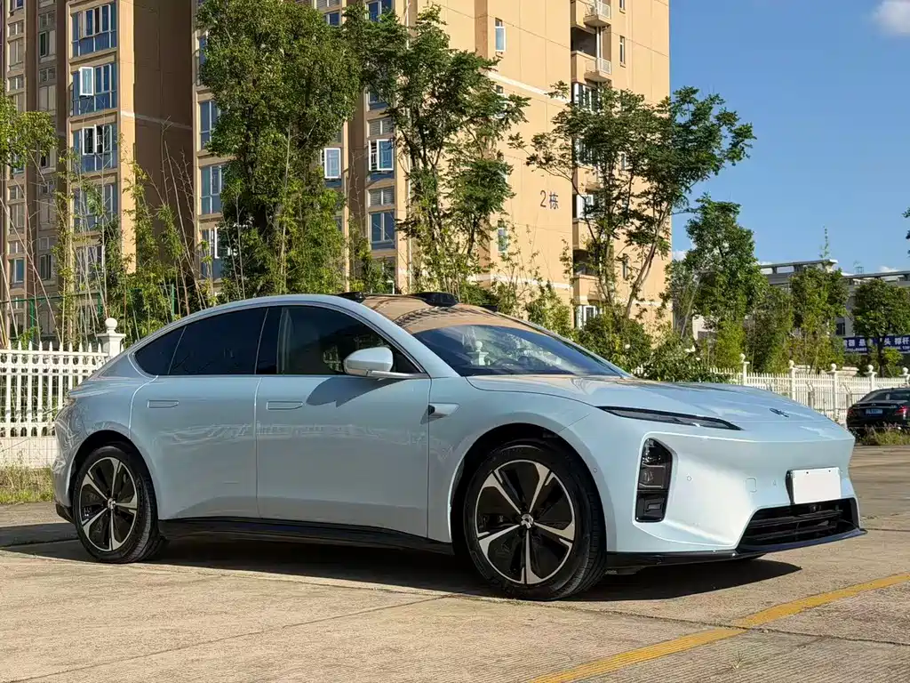 NIO ET5 2025