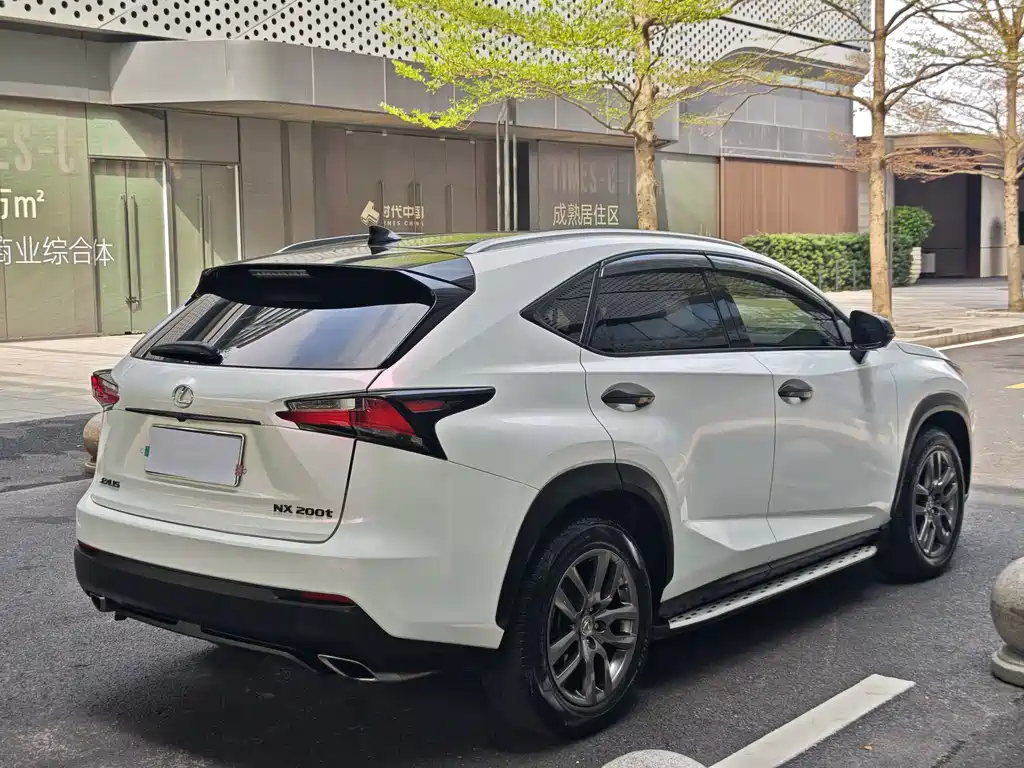 Lexus NX 2017 — фото 25