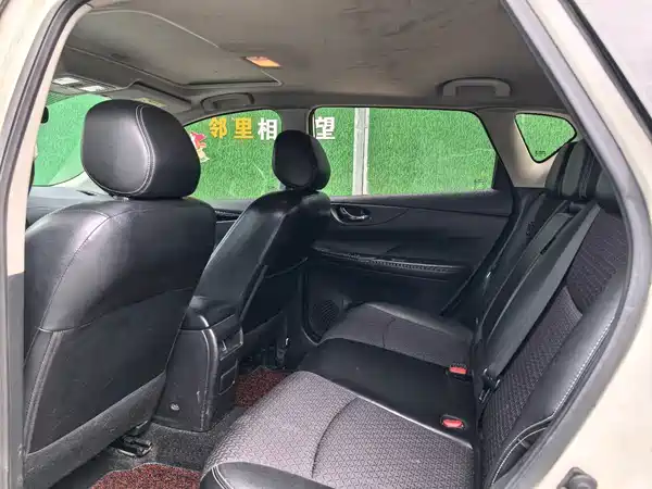 Nissan Tiida 2016