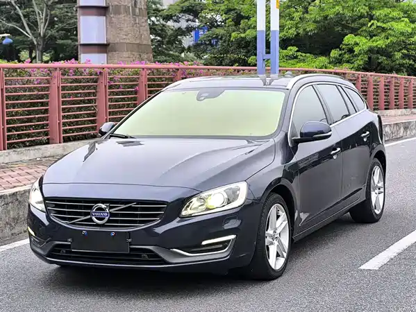 Volvo V60 2014