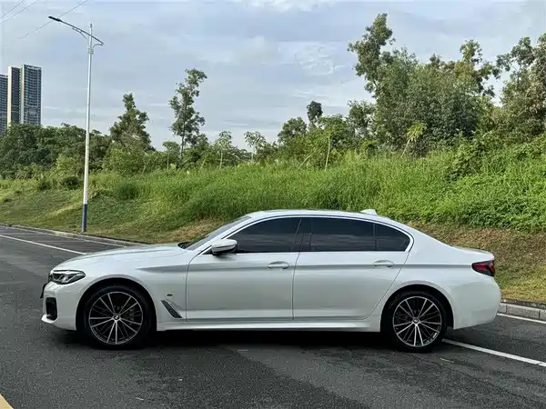 BMW 5 Series 2022