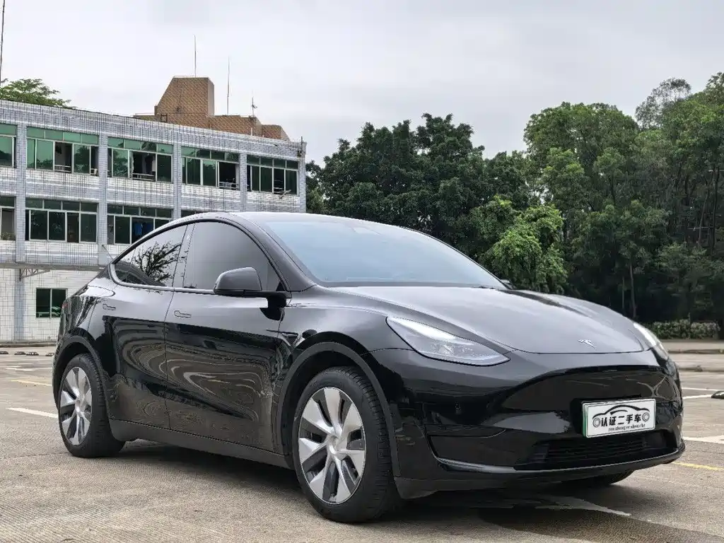 Tesla Model Y 2023 — фото 3