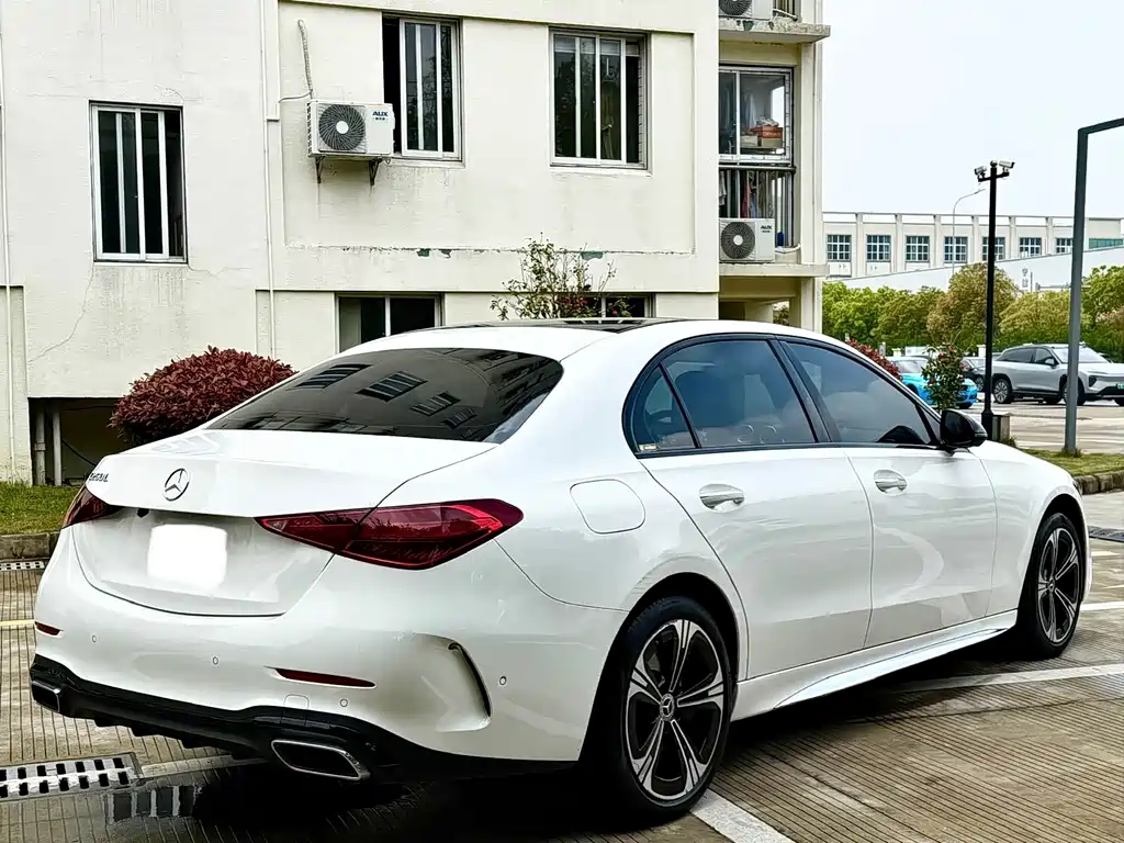 Mercedes-Benz C-Class 2022 — фото 13