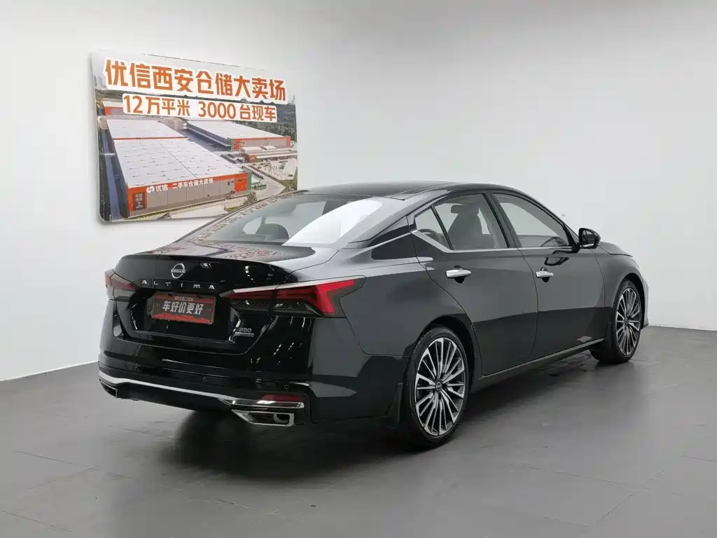 Nissan Teana 2023