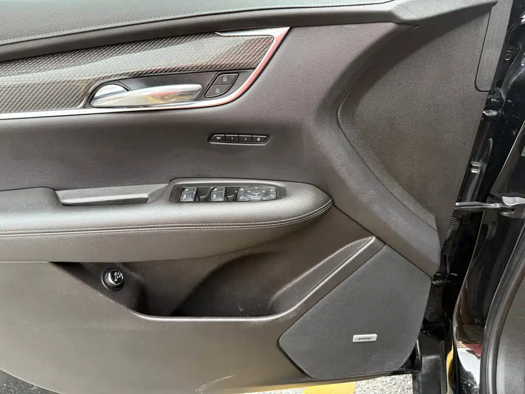 Cadillac XT5 2023 — фото 14