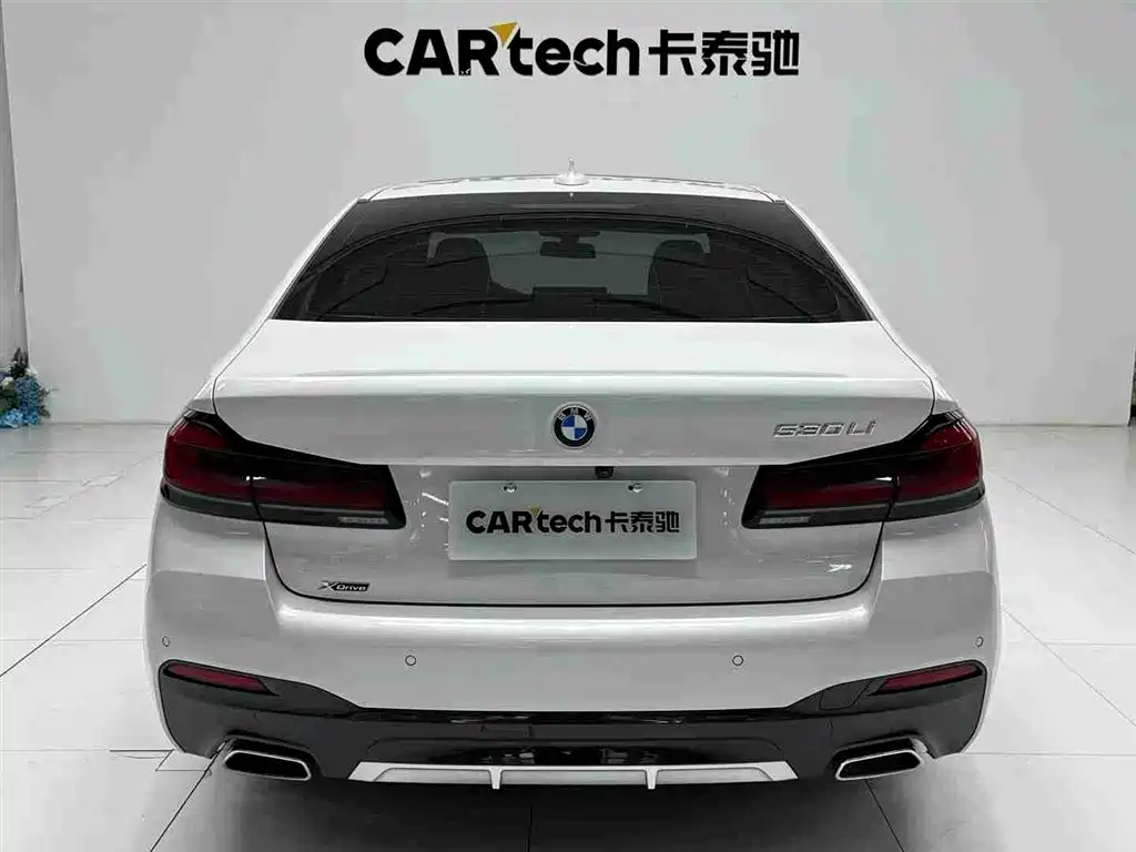 BMW 5 Series 2022 — фото 13