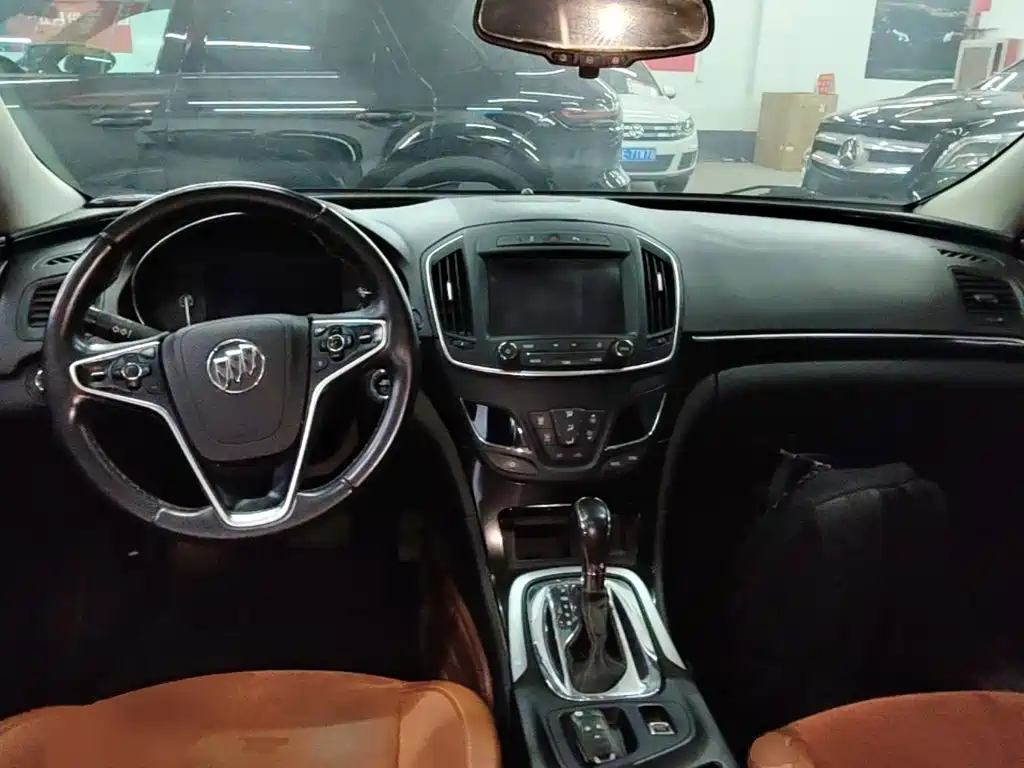 Buick Regal 2016 — фото 10