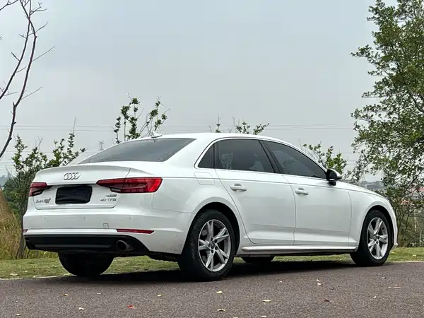 Audi A4L 2017