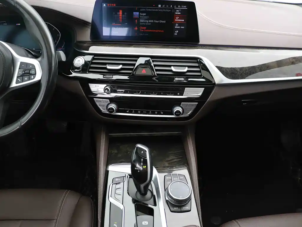 BMW 5 Series 2020 — фото 13