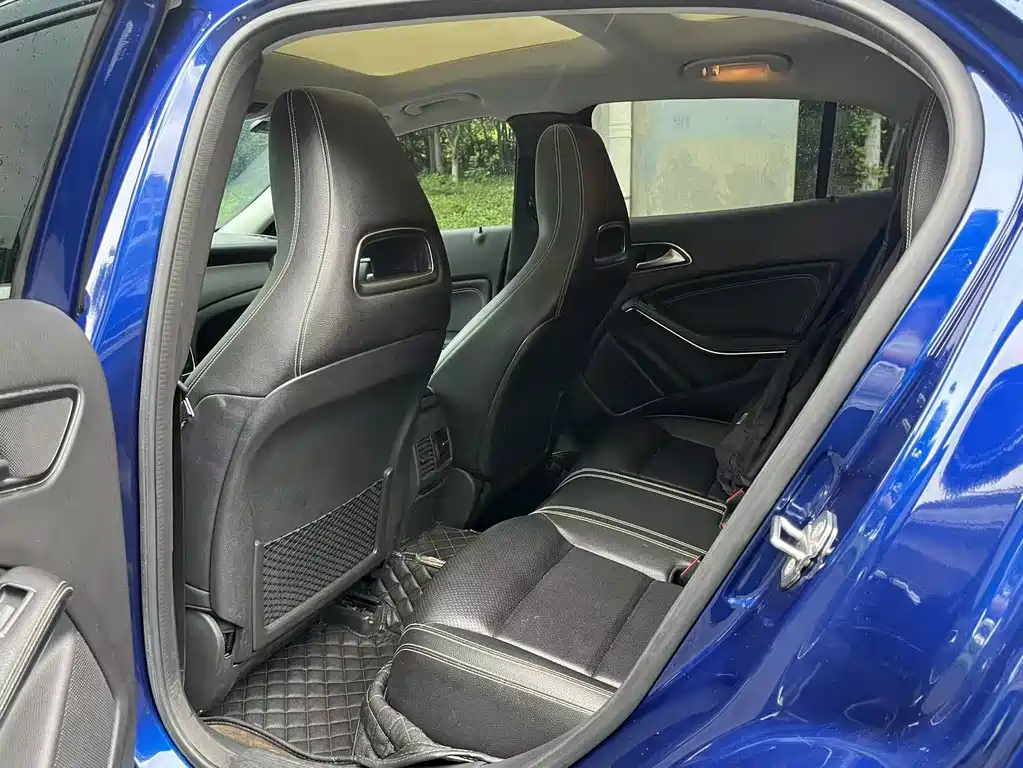 Mercedes-Benz GLA 2018 — фото 11
