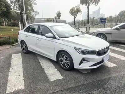 Geely Emgrand 2024