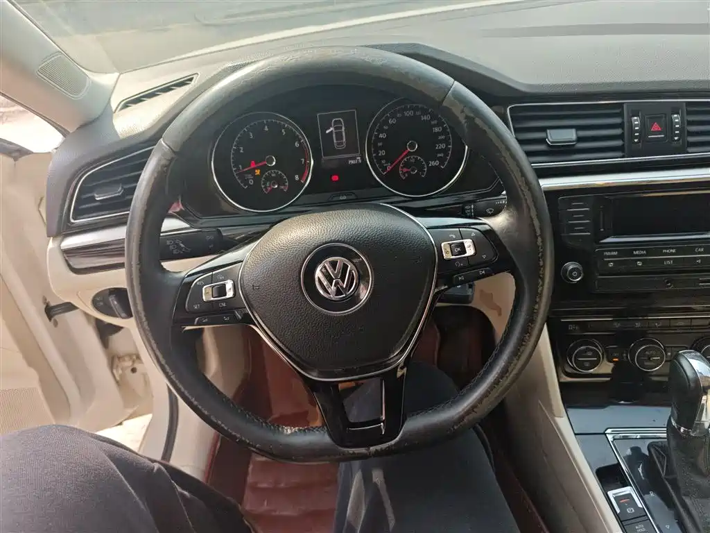 Volkswagen Lamando 2015