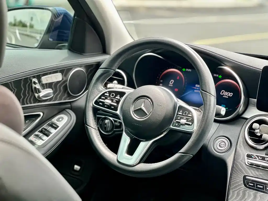 Mercedes-Benz C-Class 2019 — фото 12