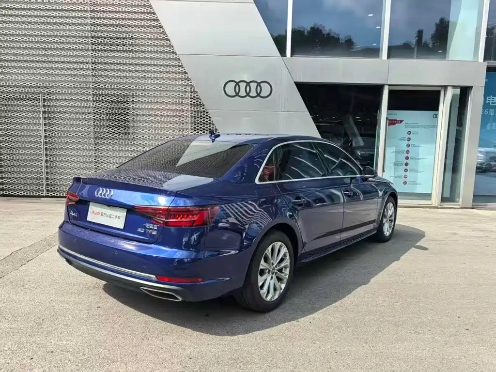 Audi A4L 2019 — фото 6