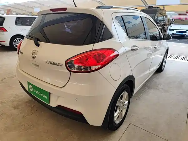 Baojun 310 2016