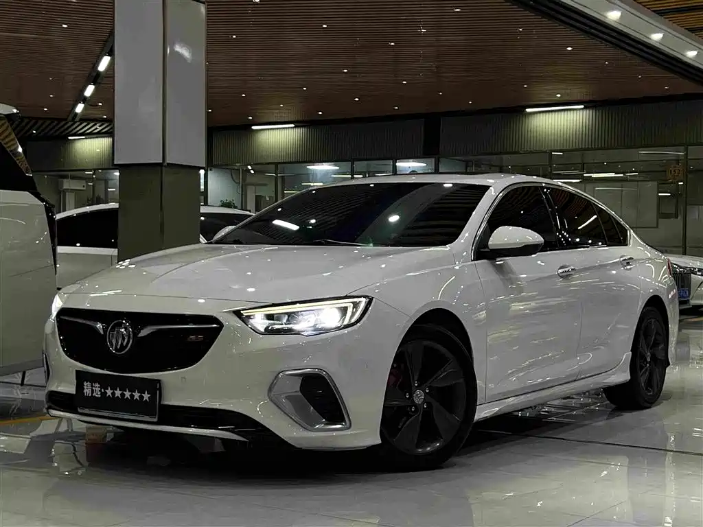 Buick Regal 2018 — фото 1