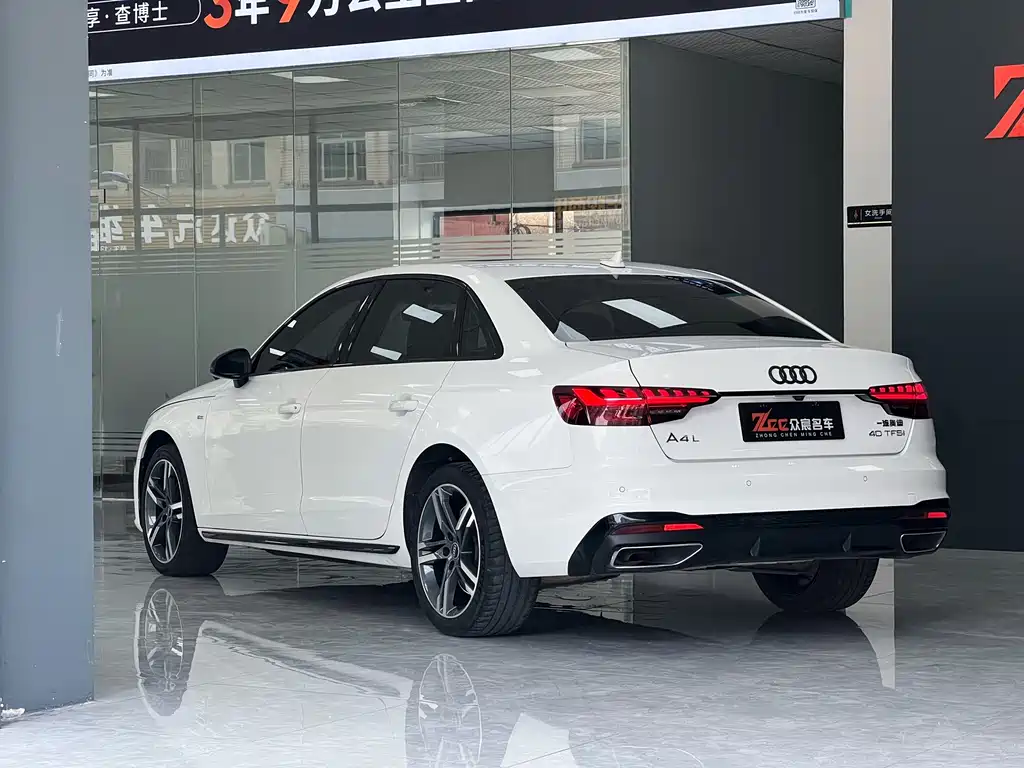 Audi A4L 2023 — фото 3