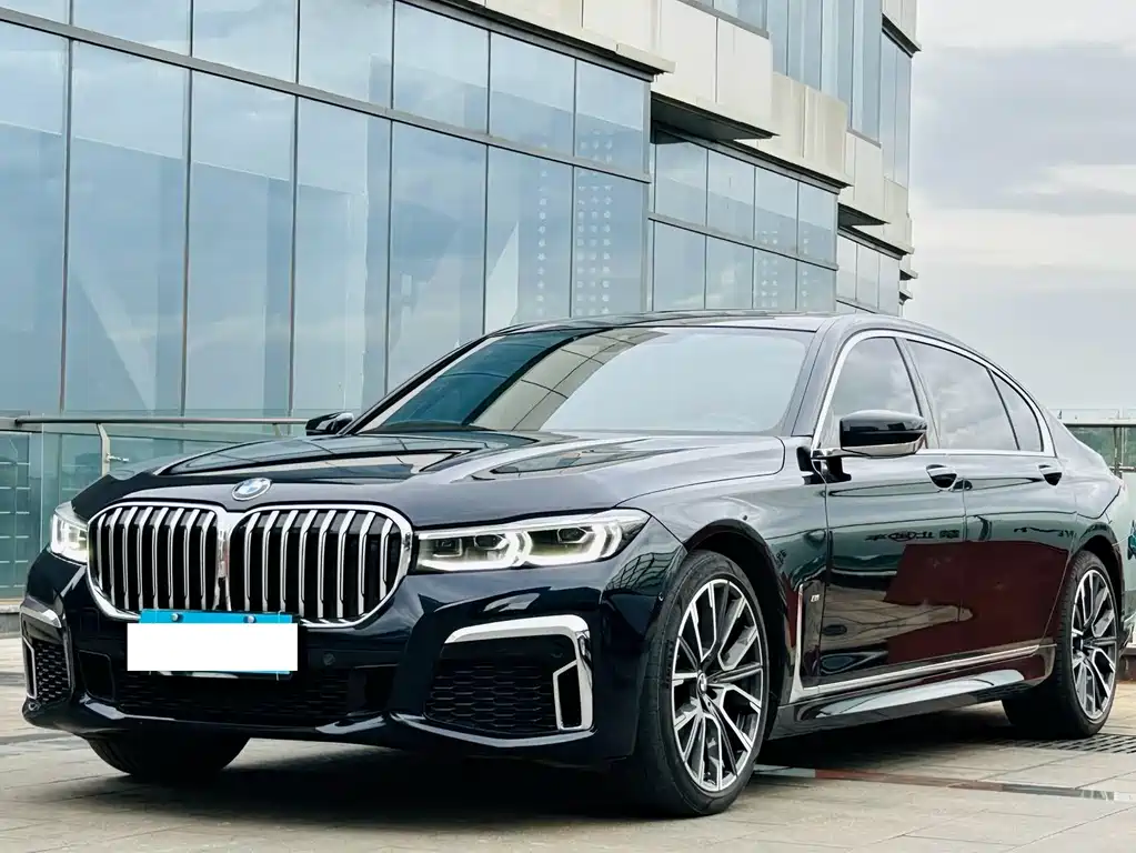 BMW 7 Series 2021 — фото 1