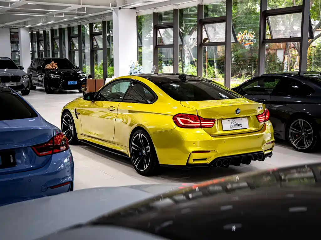 BMW M4 2019 — фото 4