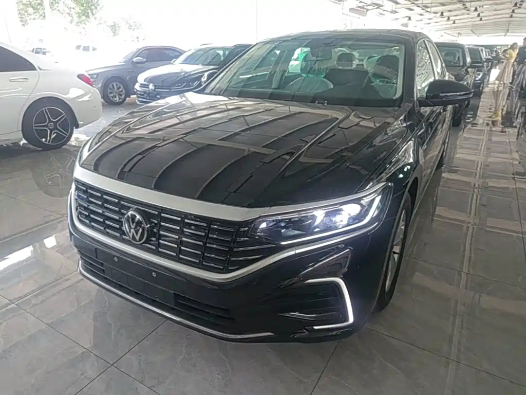 Volkswagen Passat PHEV 2026 — фото 2