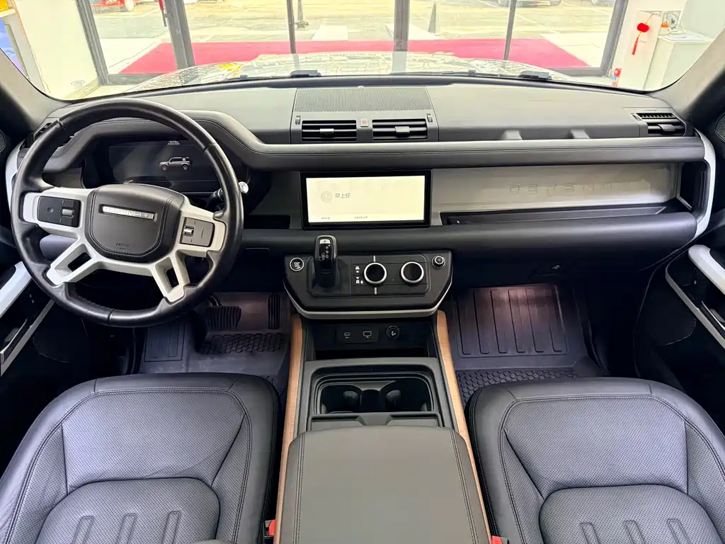 Land Rover Defender 2021 — фото 13
