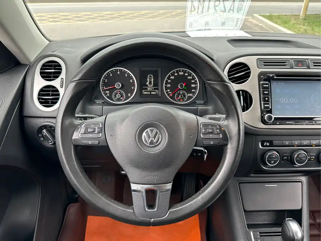 Volkswagen Tiguan 2014 — фото 14