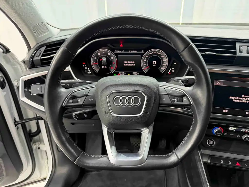Audi Q3 2022 — фото 10